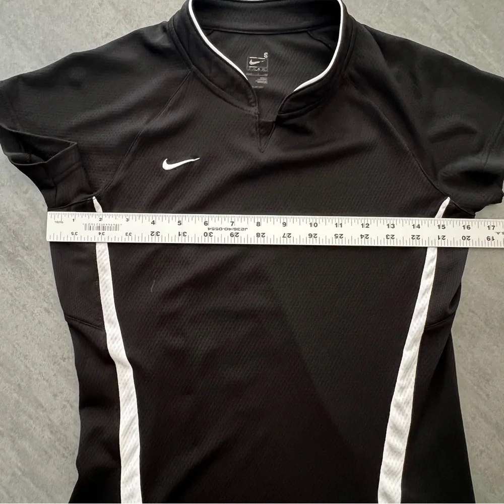 Nike Team Black Short Sleeve Softball Pullover V‎ Neck Shirt Women’s Size Large